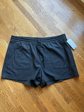 Athleta Farallon short, nwt 26